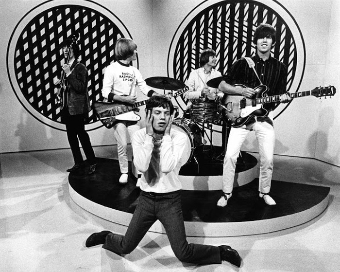 UNITED KINGDOM - JANUARY 13: Photo of ROLLING STONES; (Photo by David Farrell/Redferns)
